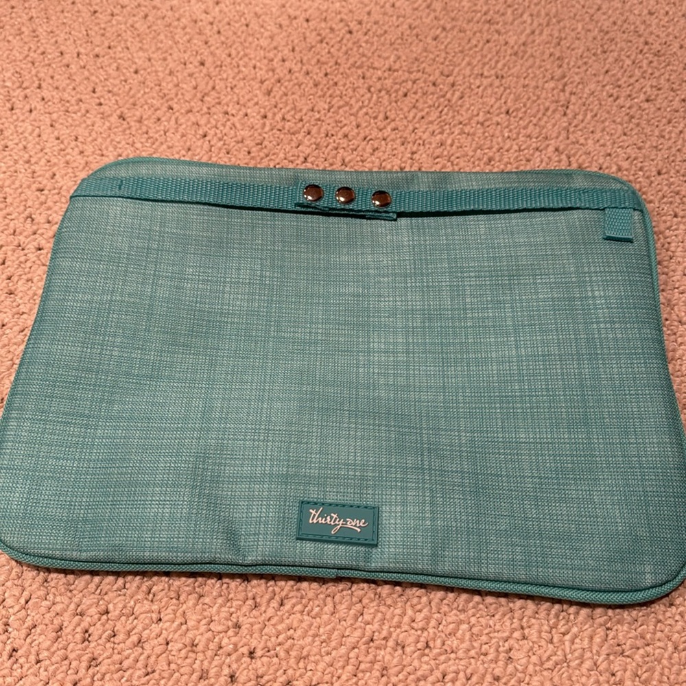 Thirty-One zipper pocket NEW!